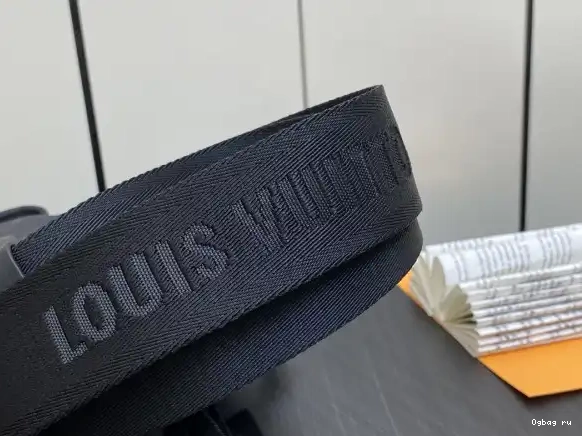 VUITTON Christopher LOUIS Nano 0706